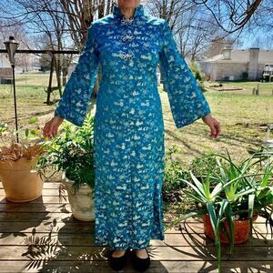 Vintage Oriental turquoise & silver tapestry gown‎